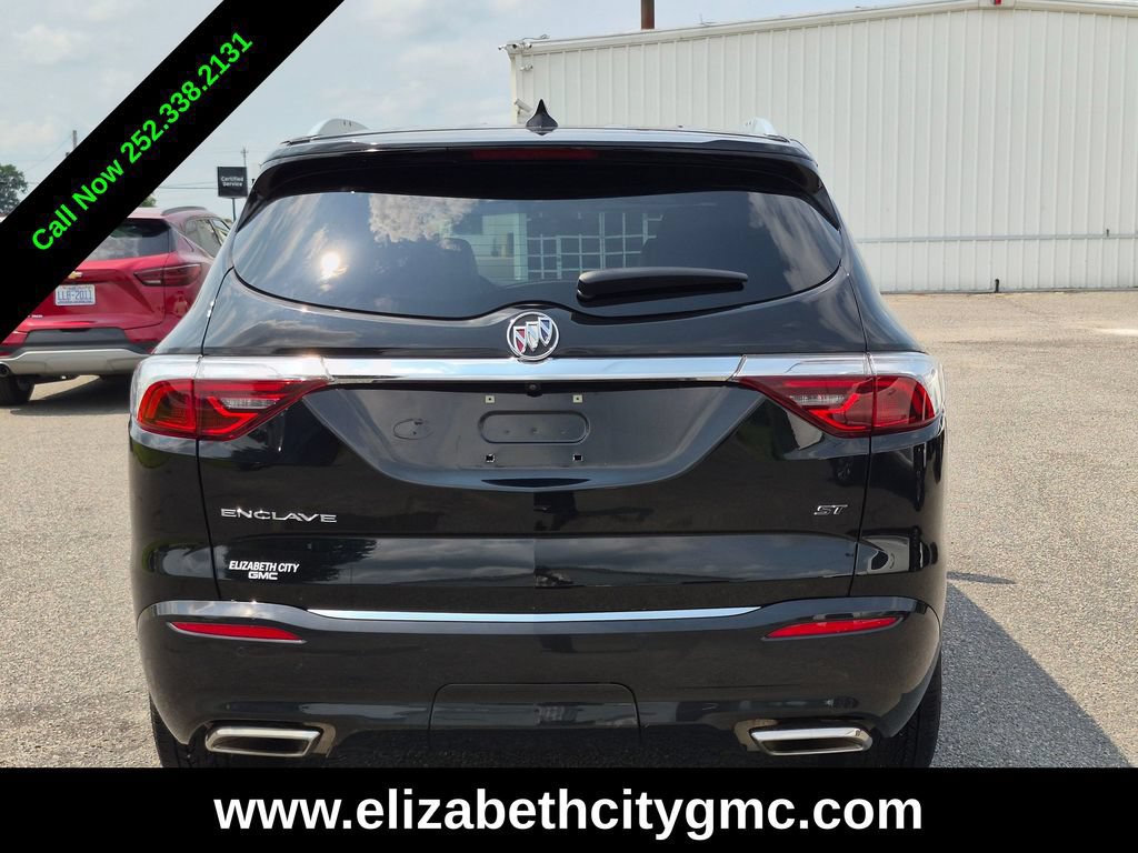 Used 2023 Buick Enclave Essence w/ Sport Touring Edition FWD image 7