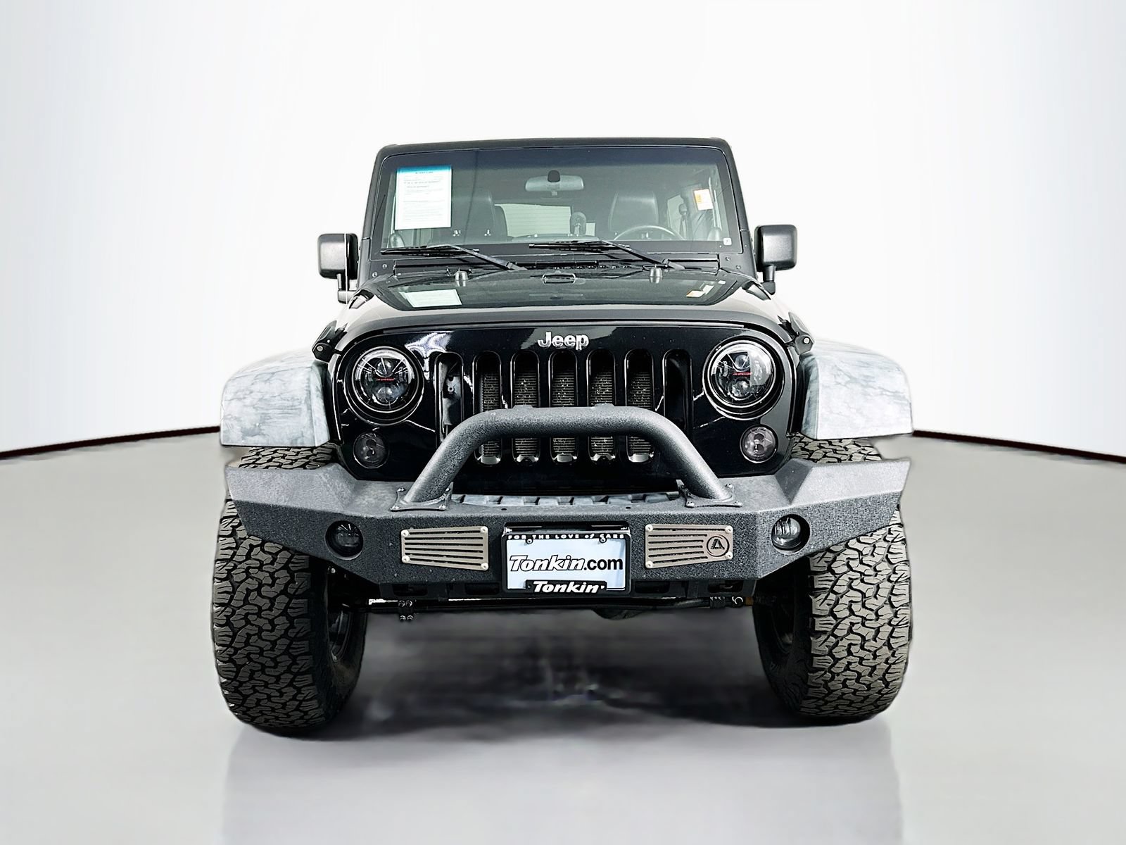 Used 2012 Jeep Wrangler Unlimited Rubicon w/ Dual Top Group AWD/4WD image 3