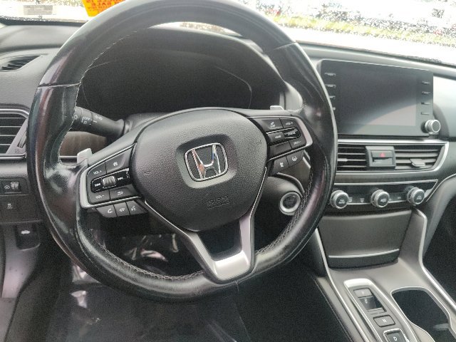 Used 2020 Honda Accord Touring image 29