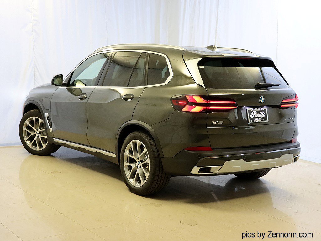 Used 2026 BMW X5 xDrive50e w/ Climate Comfort Package AWD/4WD image 3