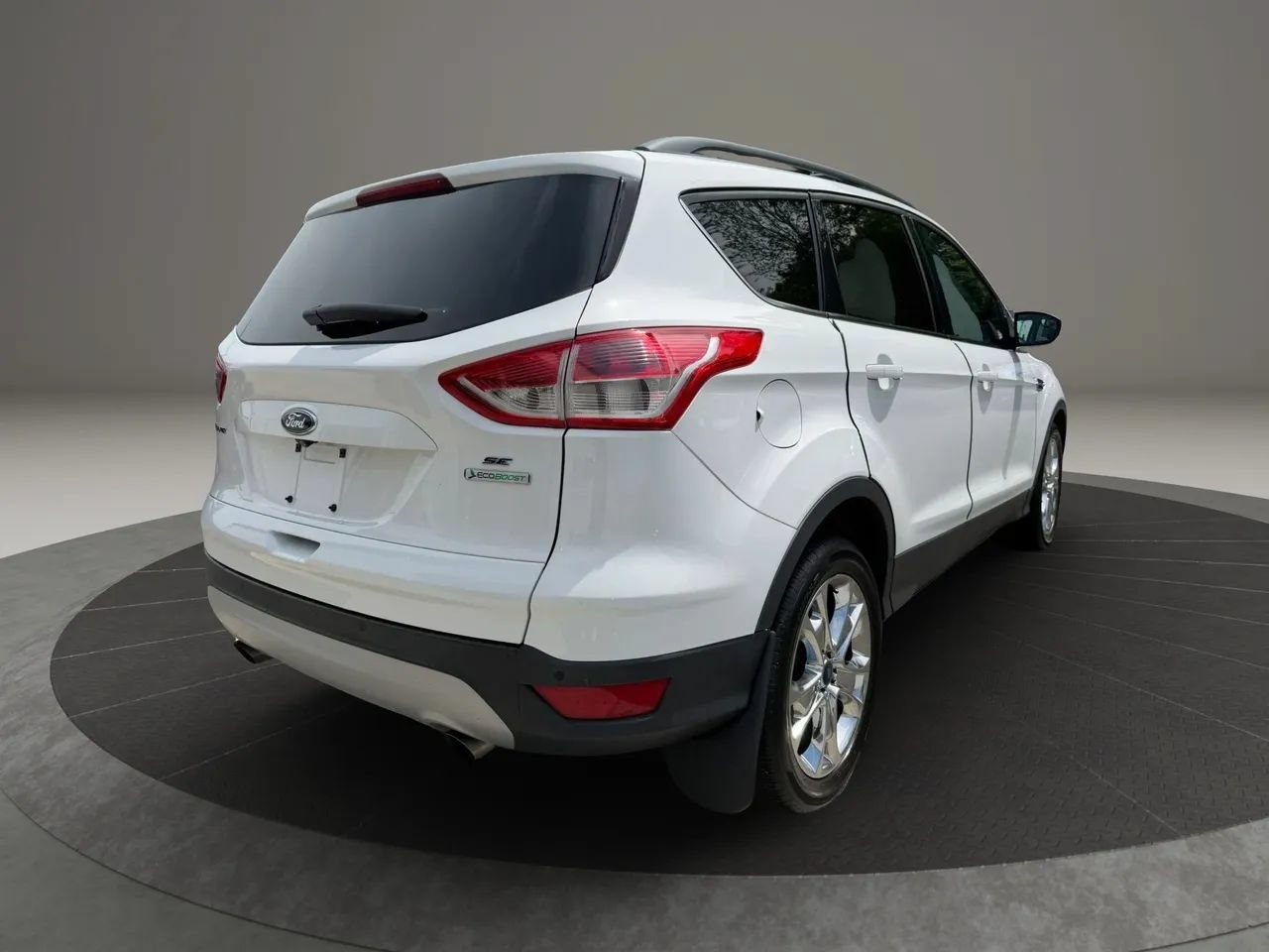 Used 2015 Ford Escape SE w/ Equipment Group 201A FWD image 5