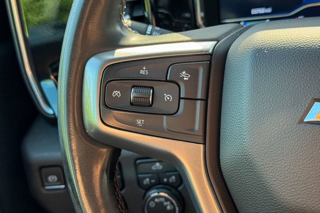 Used 2024 Chevrolet Silverado 2500 LT AWD/4WD image 32