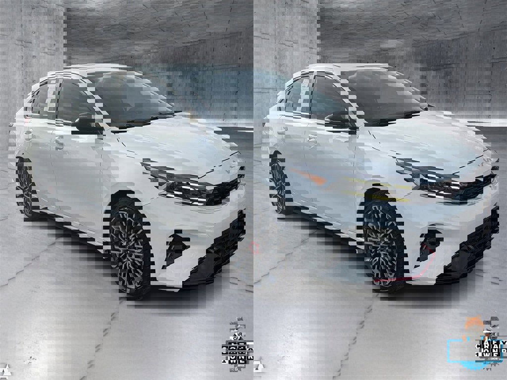 Used 2023 Kia Forte GT w/ GT2 Package image 9