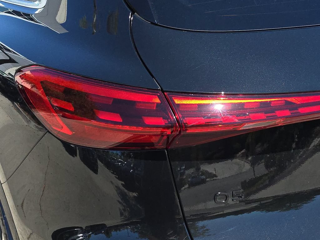 Used 2025 Audi Q5 Premium Plus w/ Premium Plus AWD/4WD image 34