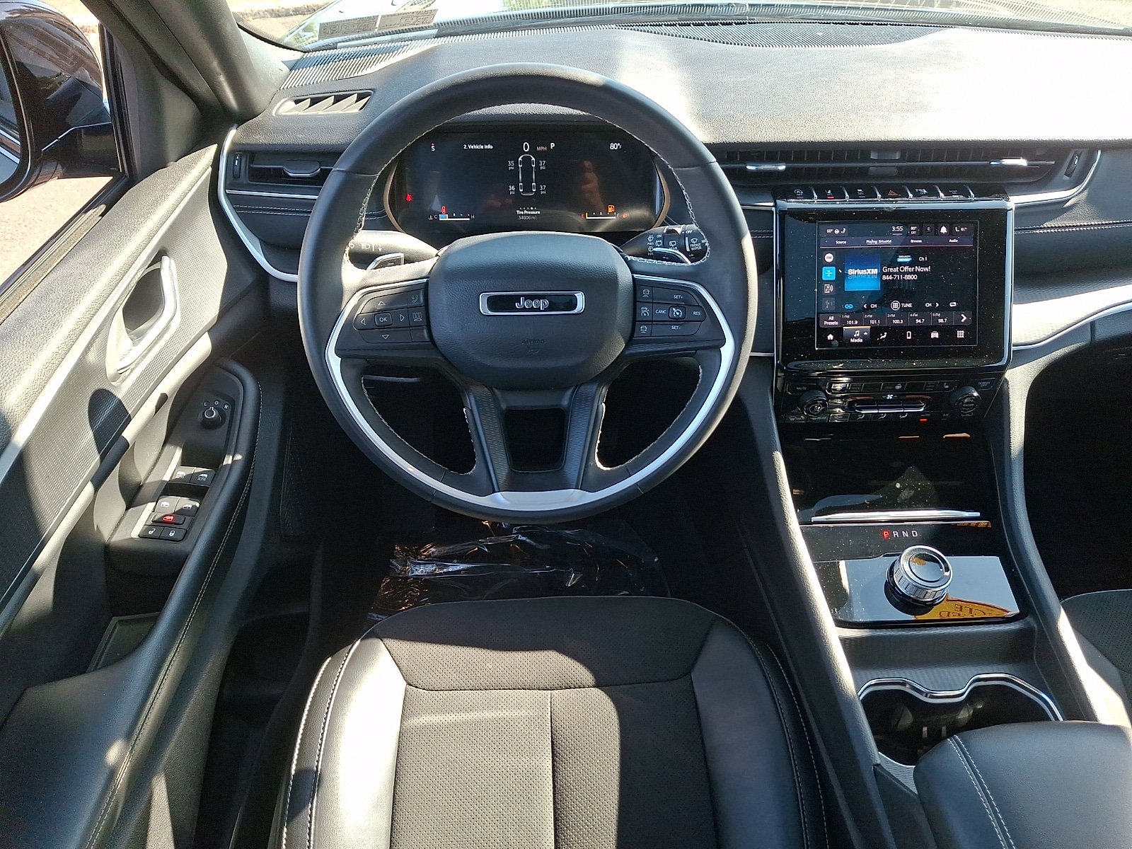 Certified 2023 Jeep Grand Cherokee L Altitude AWD/4WD image 12