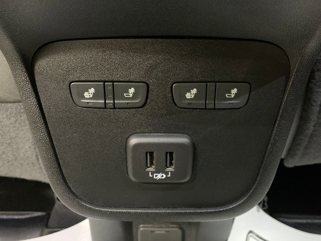 Used 2019 Chevrolet Equinox Premier image 17