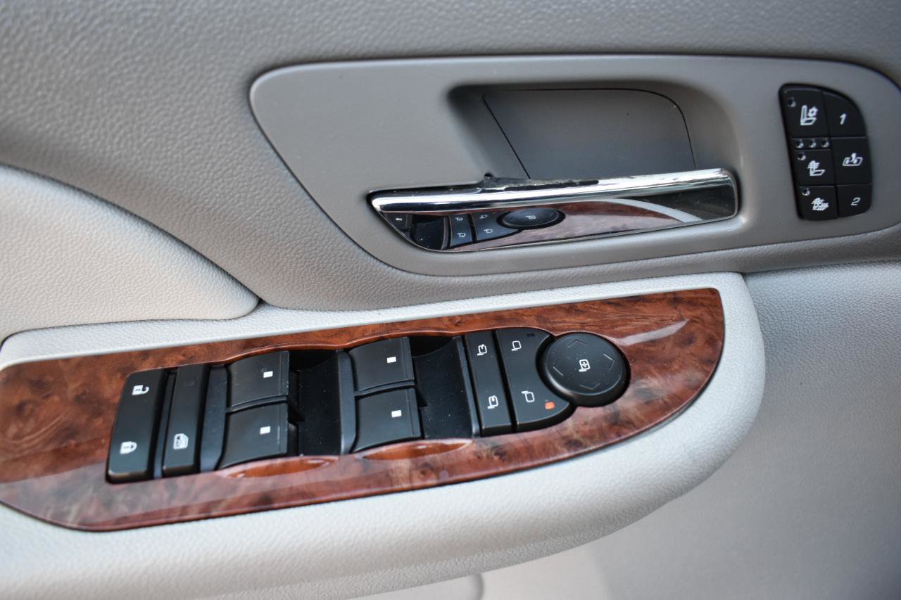 Used 2009 Chevrolet Avalanche LTZ image 39