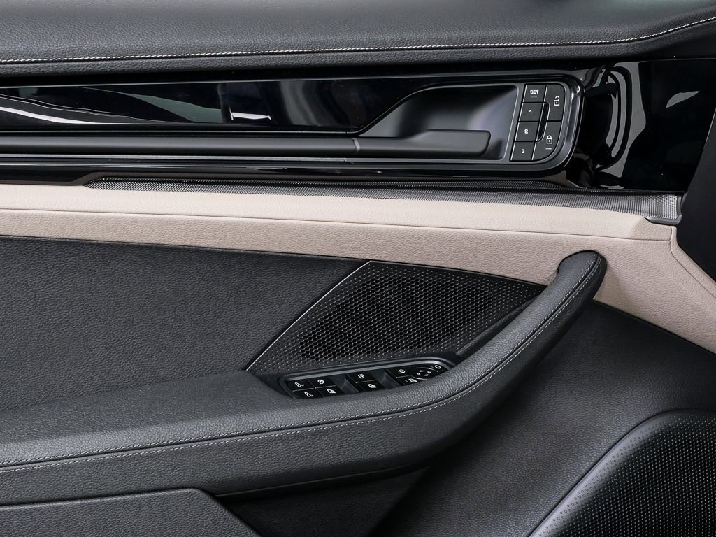 New 2026 Porsche Panamera image 6