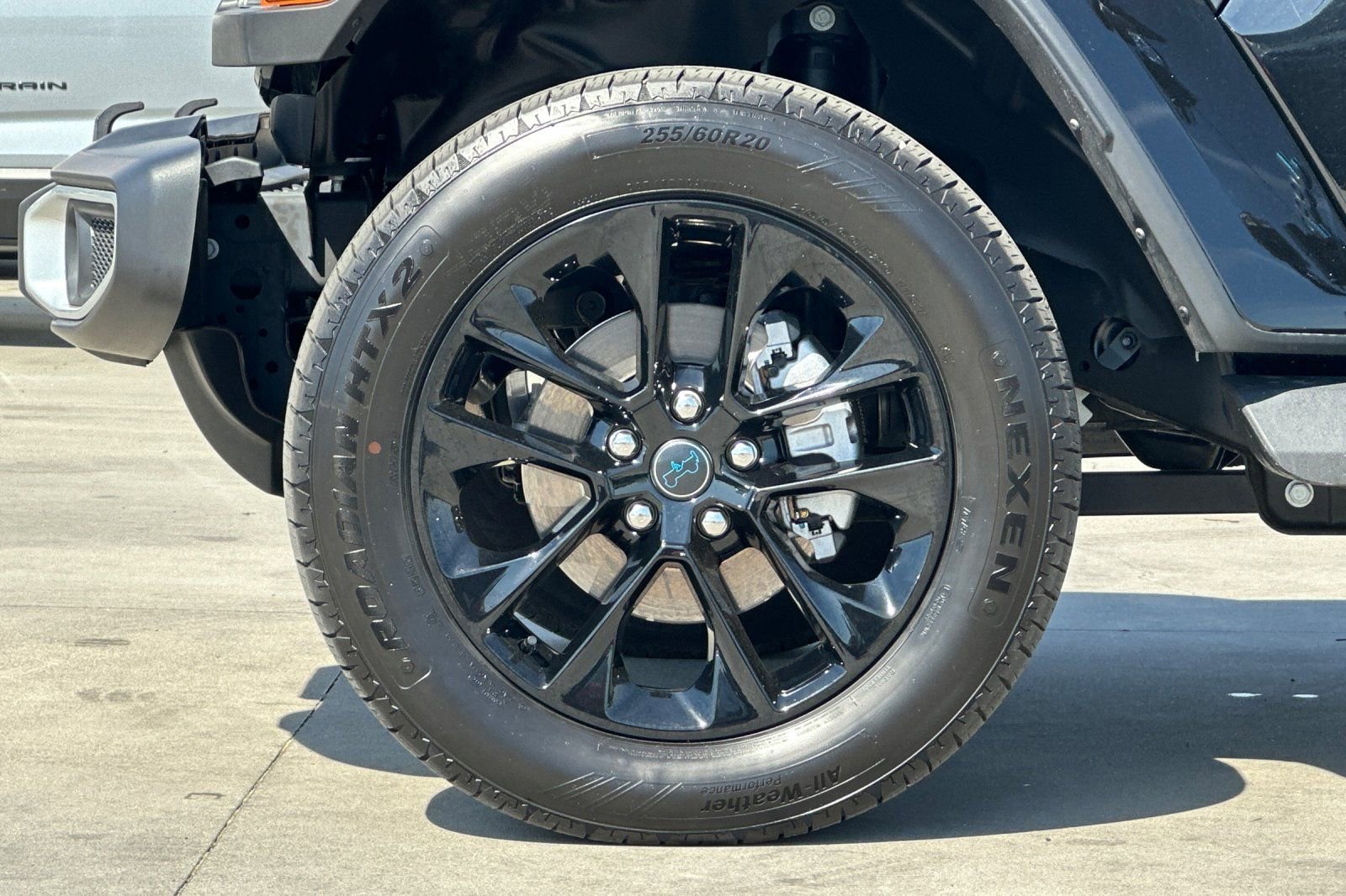 Used 2025 Jeep Wrangler Unlimited Sahara image 25