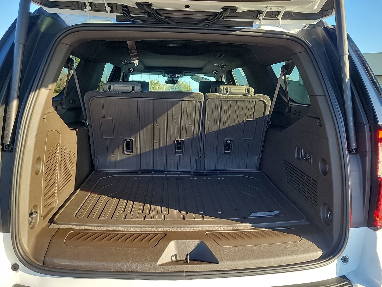 New 2026 GMC Yukon XL Elevation w/ Elevation Premium Package image 7