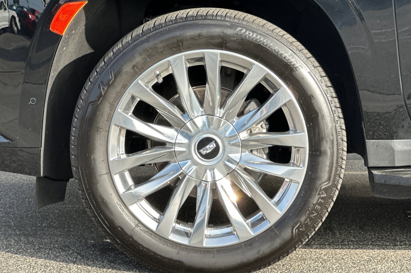 Certified 2022 Cadillac Escalade Sport w/ LPO, ONYX Package image 38