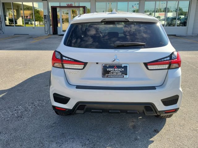 Used 2025 Mitsubishi Outlander Sport 2.0 ES image 5
