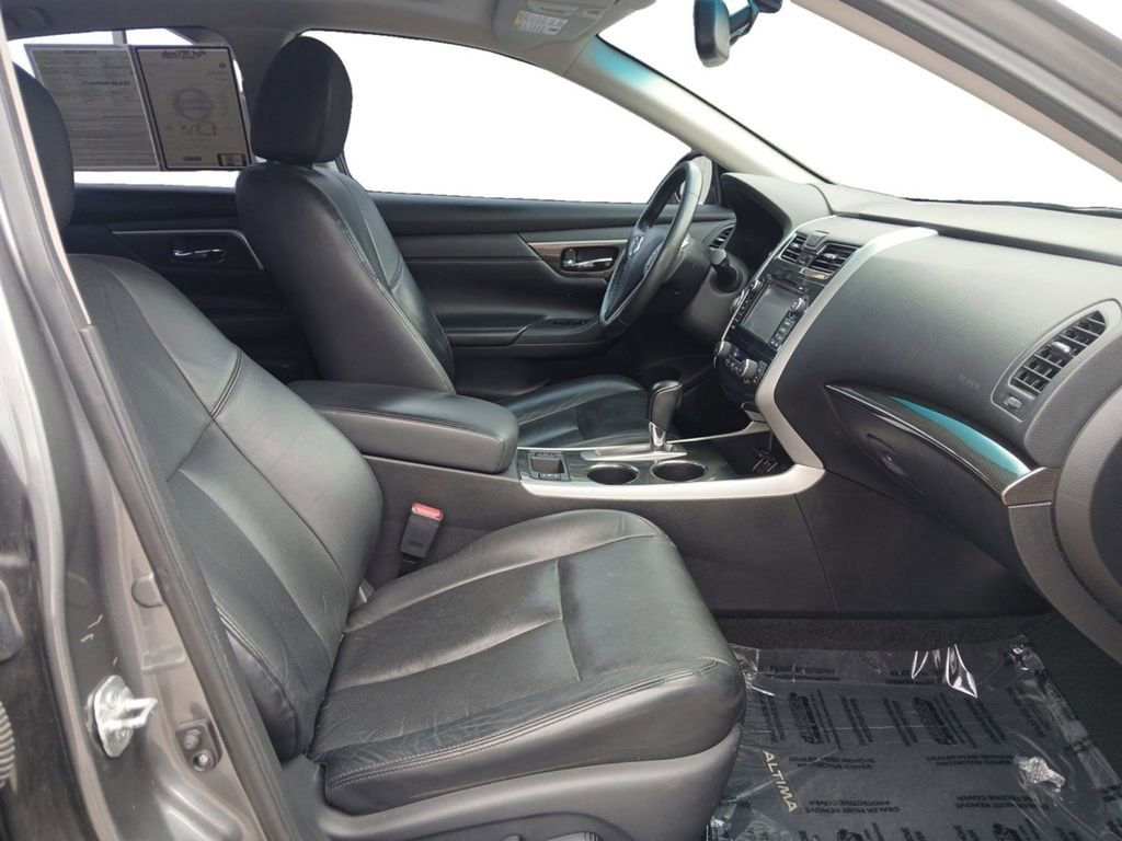 Used 2015 Nissan Altima 2.5 SL w/ Technology Package FWD image 23