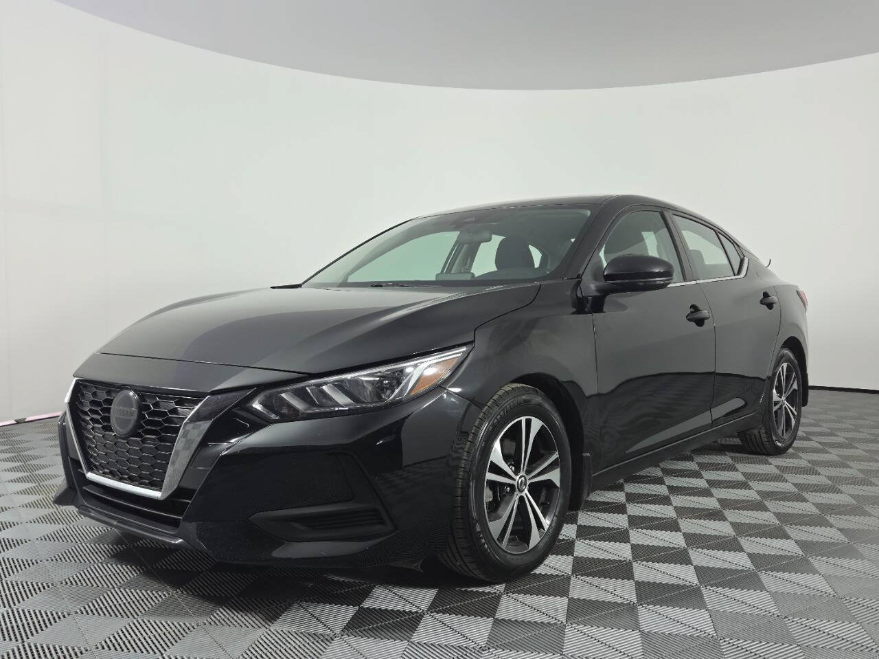 Used 2022 Nissan Sentra SV w/ Trunk Package FWD image 3
