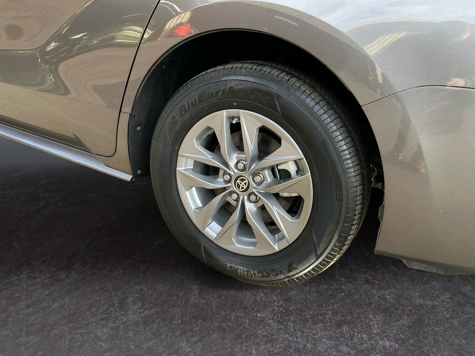 Used 2024 Toyota Sienna XLE FWD image 10