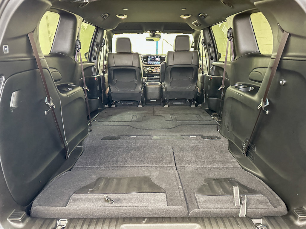 New 2026 Chrysler Voyager LX FWD image 19