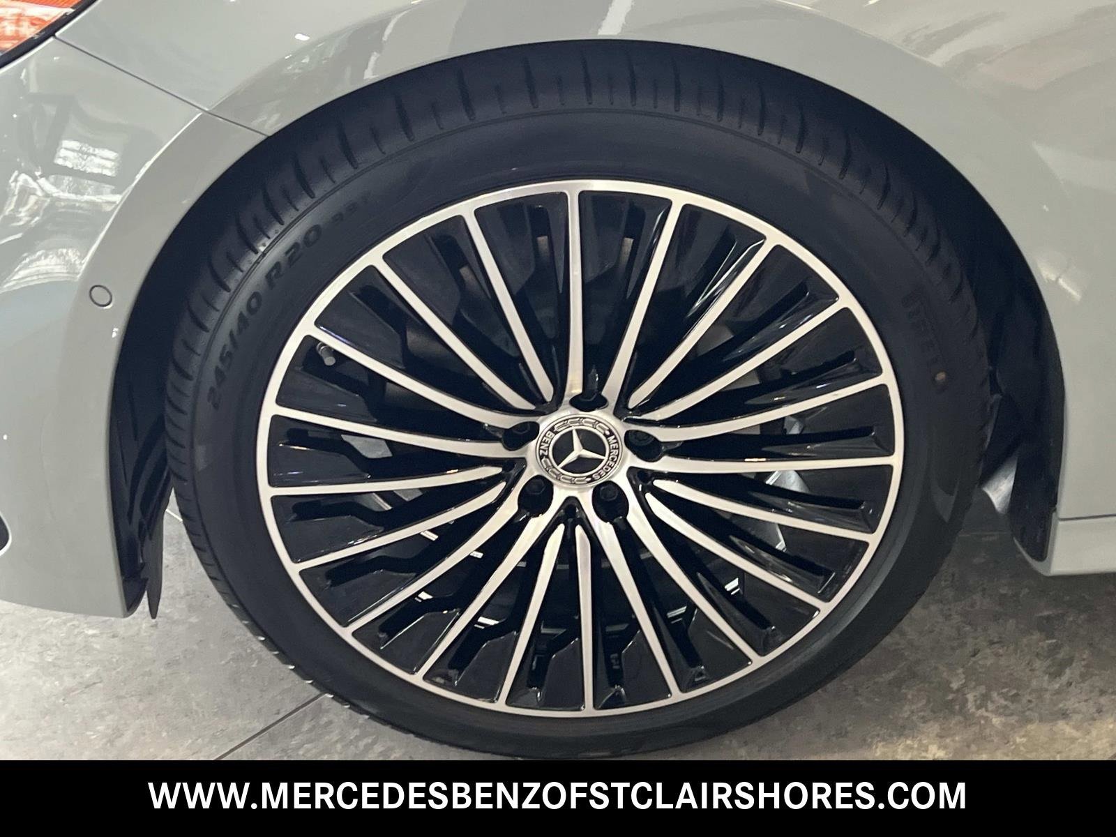 New 2026 Mercedes-Benz E 350 4MATIC Sedan image 9