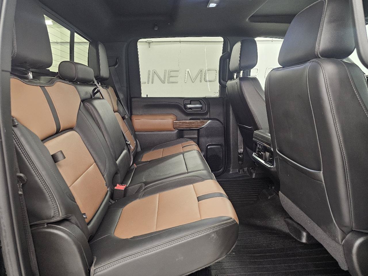 Used 2023 Chevrolet Silverado 3500 High Country w/ Z71 Off-Road Package AWD/4WD image 31