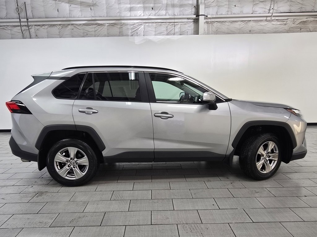 Used 2022 Toyota RAV4 XLE image 15