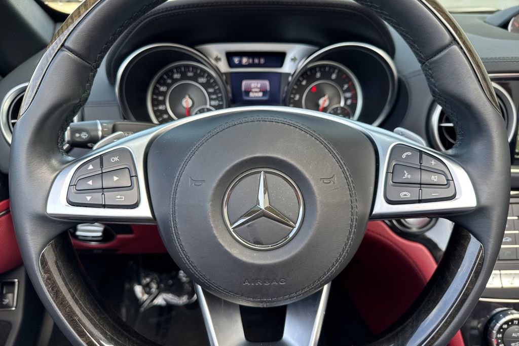 Used 2020 Mercedes-Benz SL 550 image 27