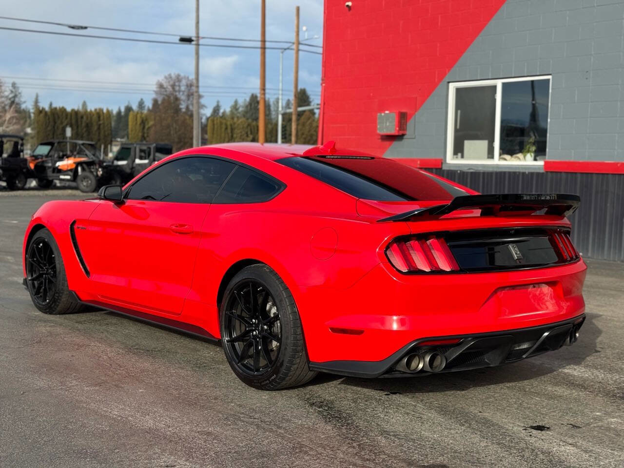 Used 2020 Ford Mustang Shelby GT350 w/ Technology Package image 12