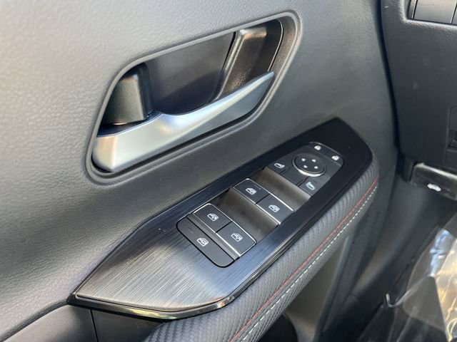 New 2026 Nissan Kicks SR w/ Cold Weather Package image 21