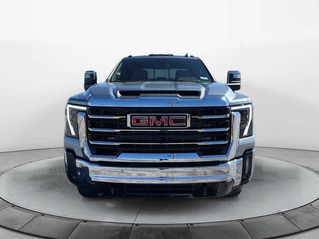 New 2026 GMC Sierra 3500 SLT w/ SLT Premium Package AWD/4WD image 2