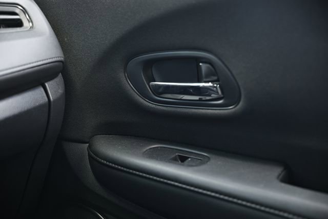Certified 2020 Honda HR-V Sport image 41