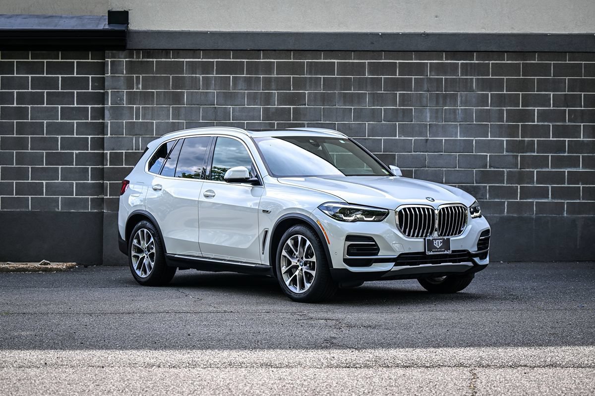 Used 2023 BMW X5 xDrive45e AWD/4WD image 2