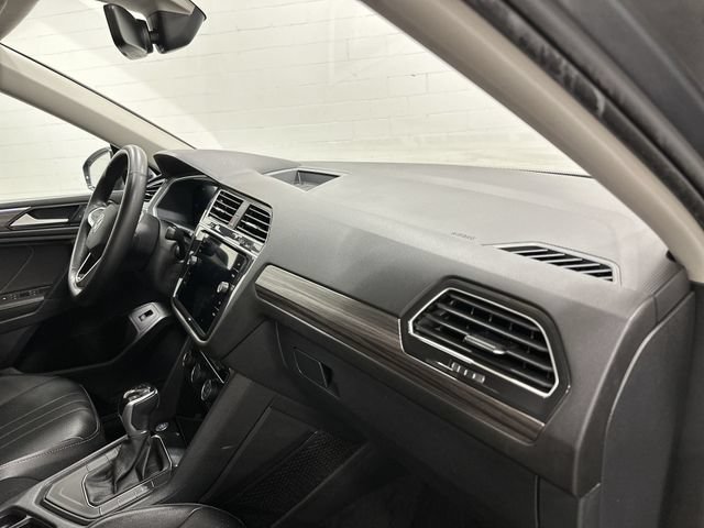 Used 2024 Volkswagen Tiguan SE FWD image 28