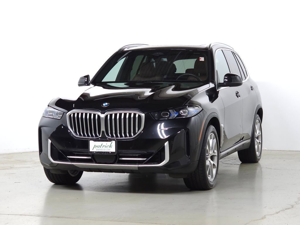 Used 2024 BMW X5 xDrive40i w/ Premium Package image 3
