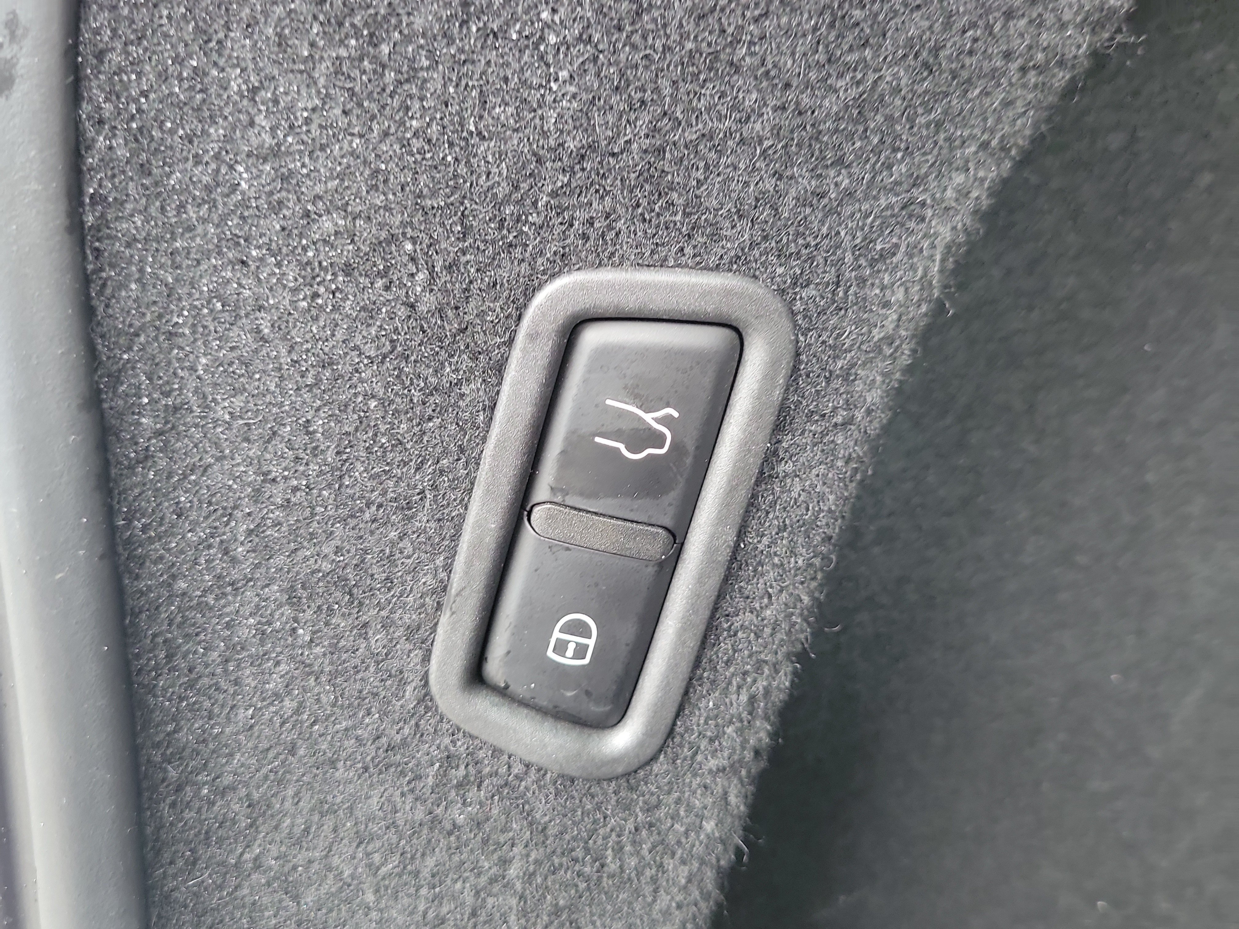 Used 2023 Maserati Levante GT AWD/4WD image 19