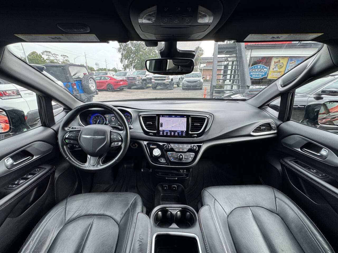 Used 2019 Chrysler Pacifica Touring-L Plus w/ Advanced Safetytec Group FWD image 16