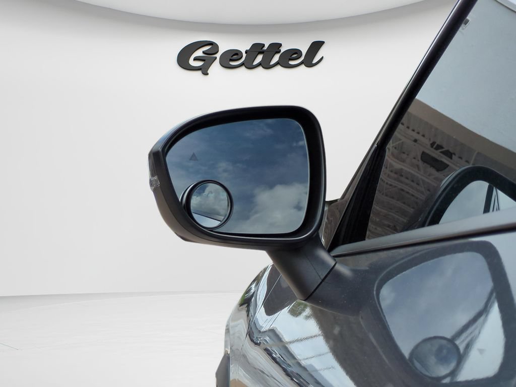 Certified 2024 Nissan Rogue SL FWD image 27