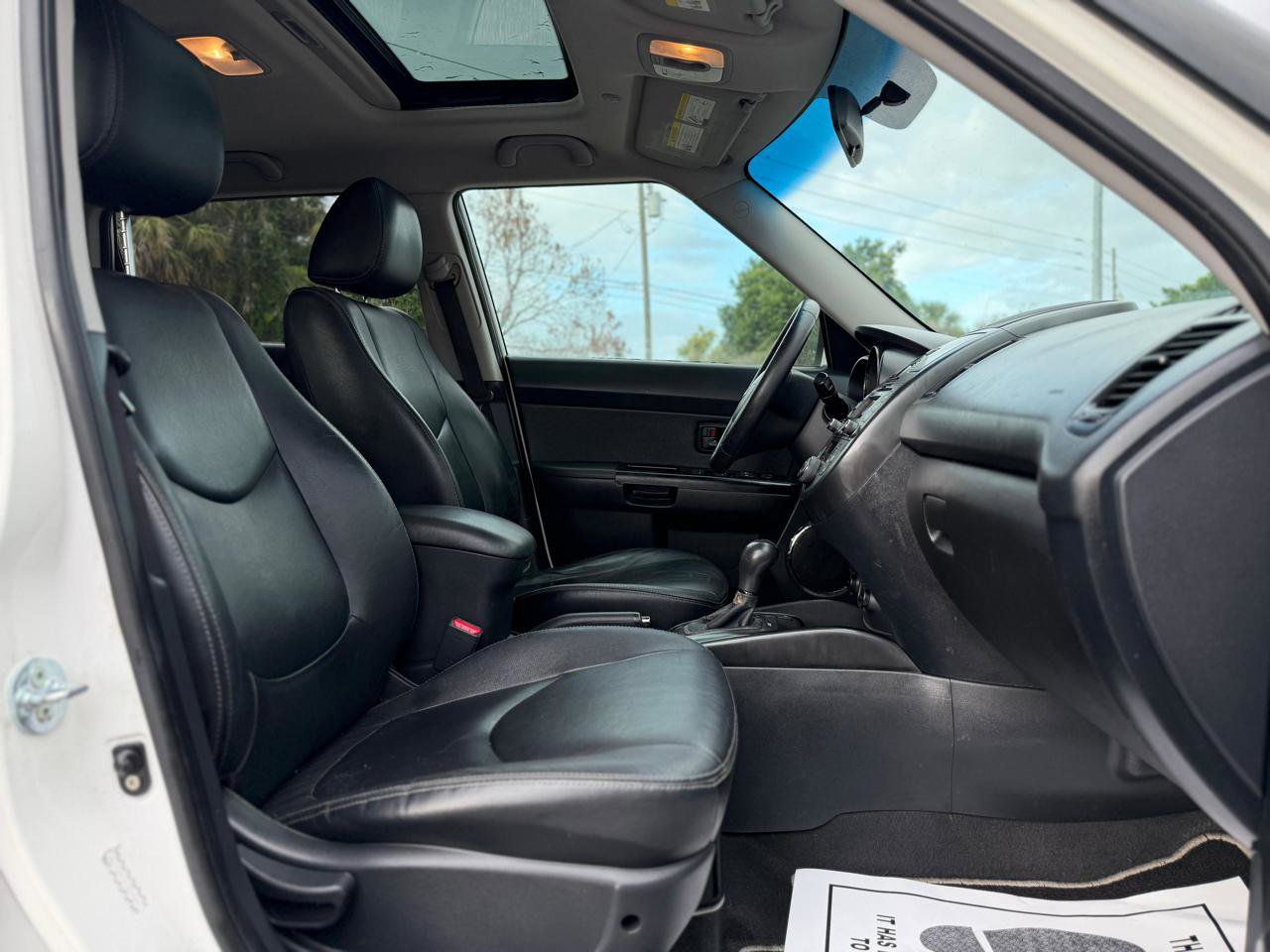 Used 2011 Kia Soul + FWD image 9