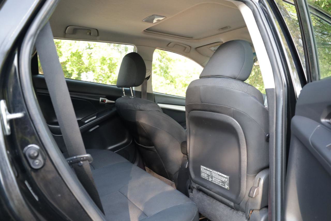 Used 2009 Toyota Matrix S FWD image 25