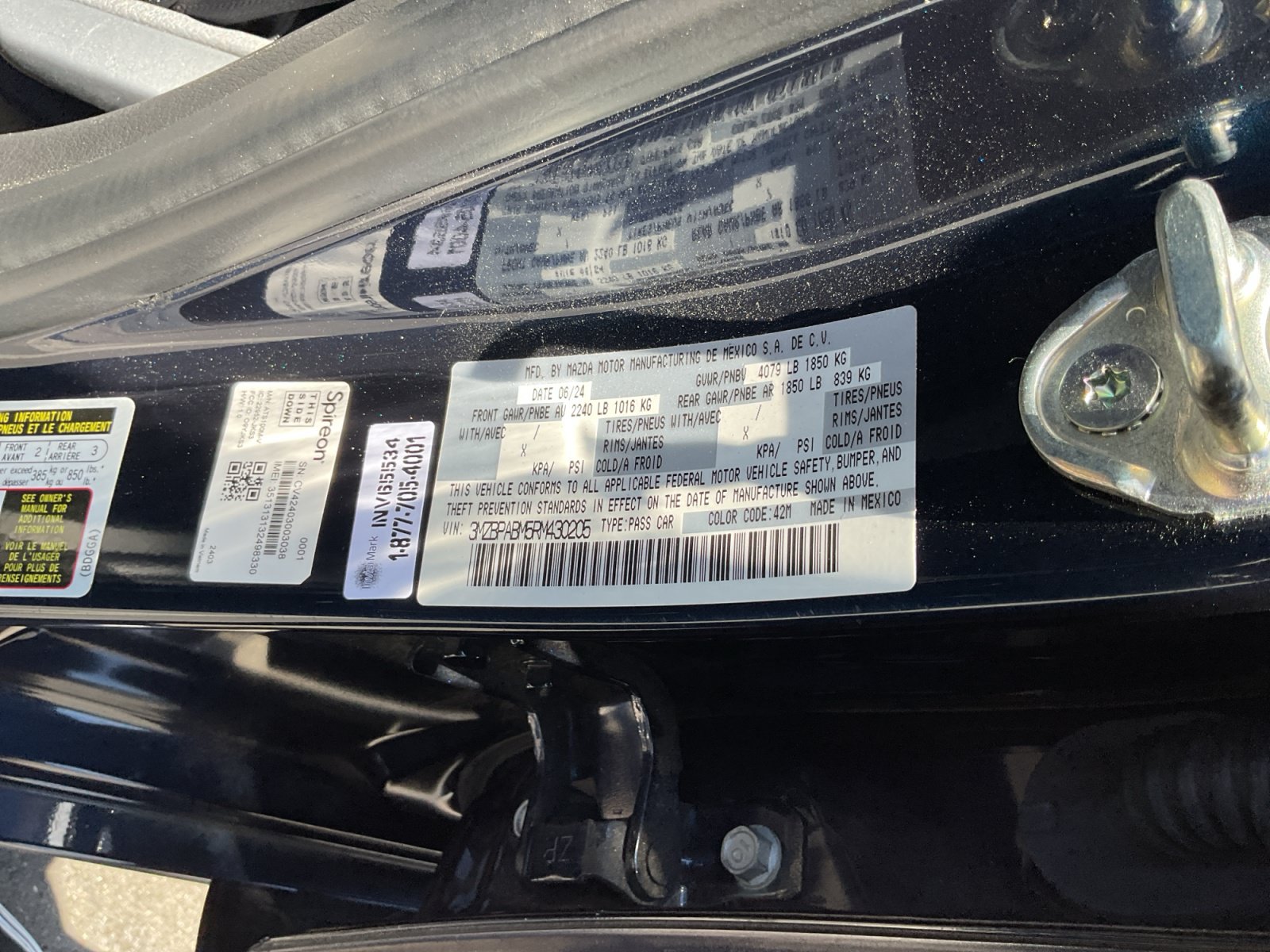 Used 2024 MAZDA MAZDA3 s FWD image 27
