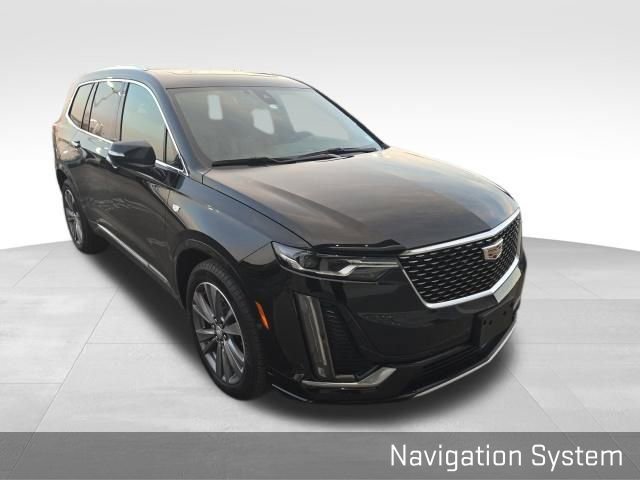 Used 2025 Cadillac XT6 Premium Luxury image 3