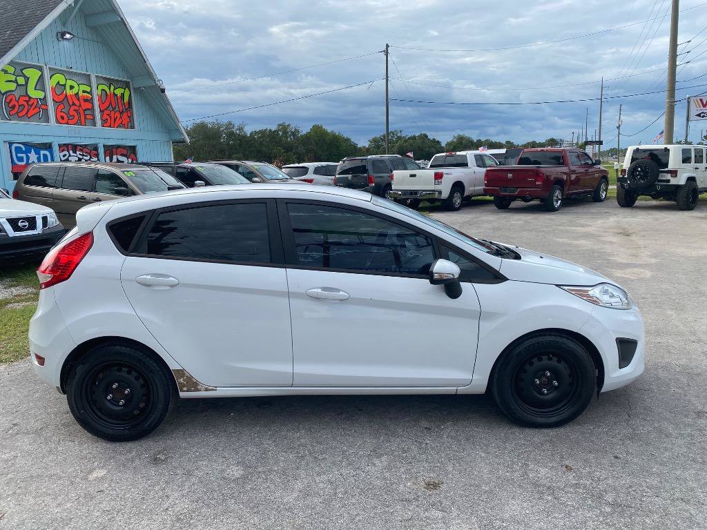 Used 2013 Ford Fiesta SE FWD image 6