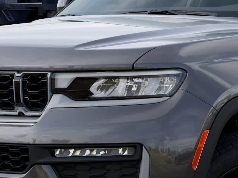 New 2026 Jeep Grand Cherokee L Limited w/ Limited Altitude Package AWD/4WD image 10