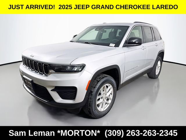 New 2025 Jeep Grand Cherokee Laredo w/ Luxury Tech Group I image 3