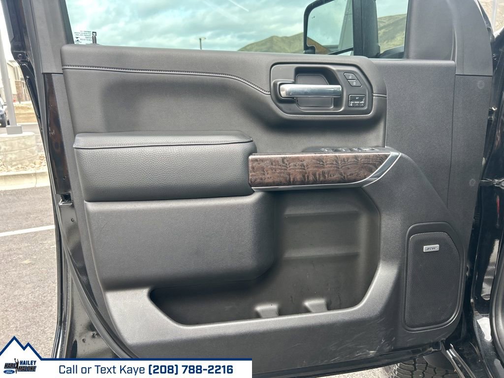 Used 2023 GMC Sierra 3500 Denali w/ Denali Ultimate Package image 22