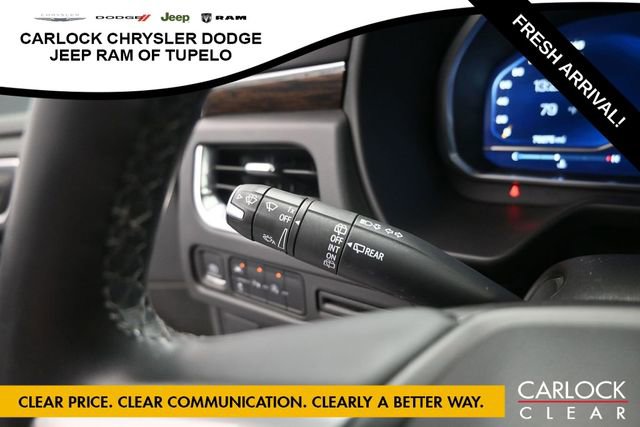 Used 2023 Chevrolet Suburban Premier RWD image 17