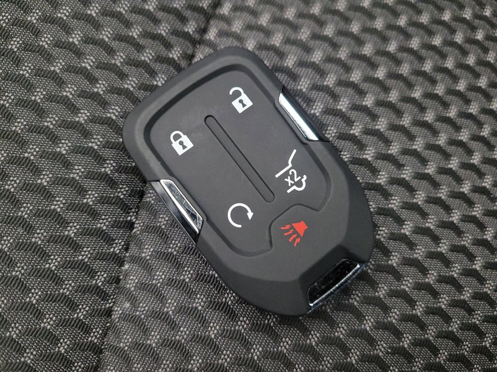 Used 2023 GMC Terrain SLE w/ Driver Convenience Package image 32