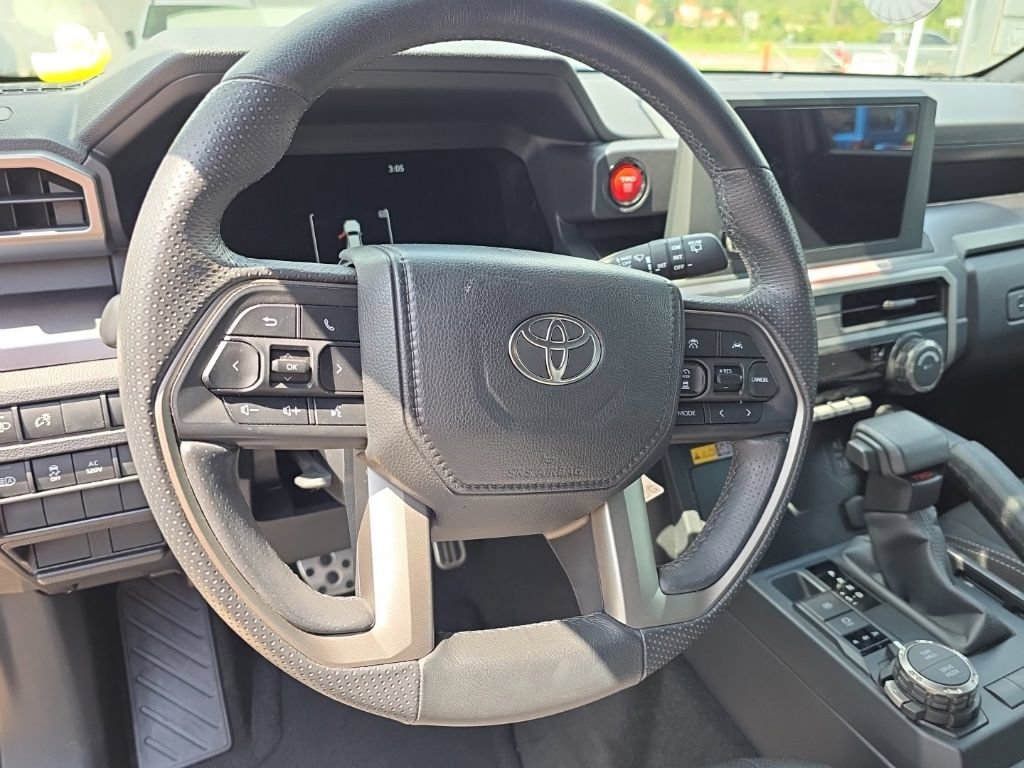 Used 2025 Toyota 4Runner TRD Sport AWD/4WD image 12