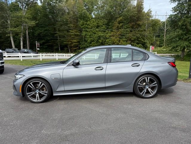 Used 2023 BMW 330e xDrive w/ Premium Package image 3