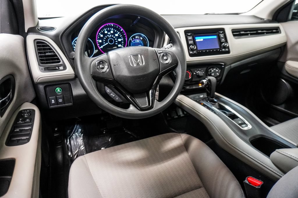 Used 2017 Honda HR-V LX image 11