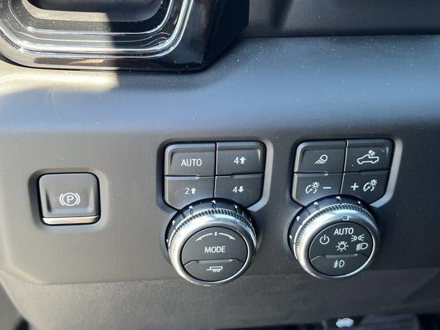 New 2026 GMC Sierra 1500 AT4 w/ Technology Package AWD/4WD image 24
