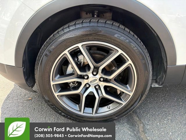 Used 2016 Ford Explorer Sport w/ Equipment Group 401A AWD/4WD image 9