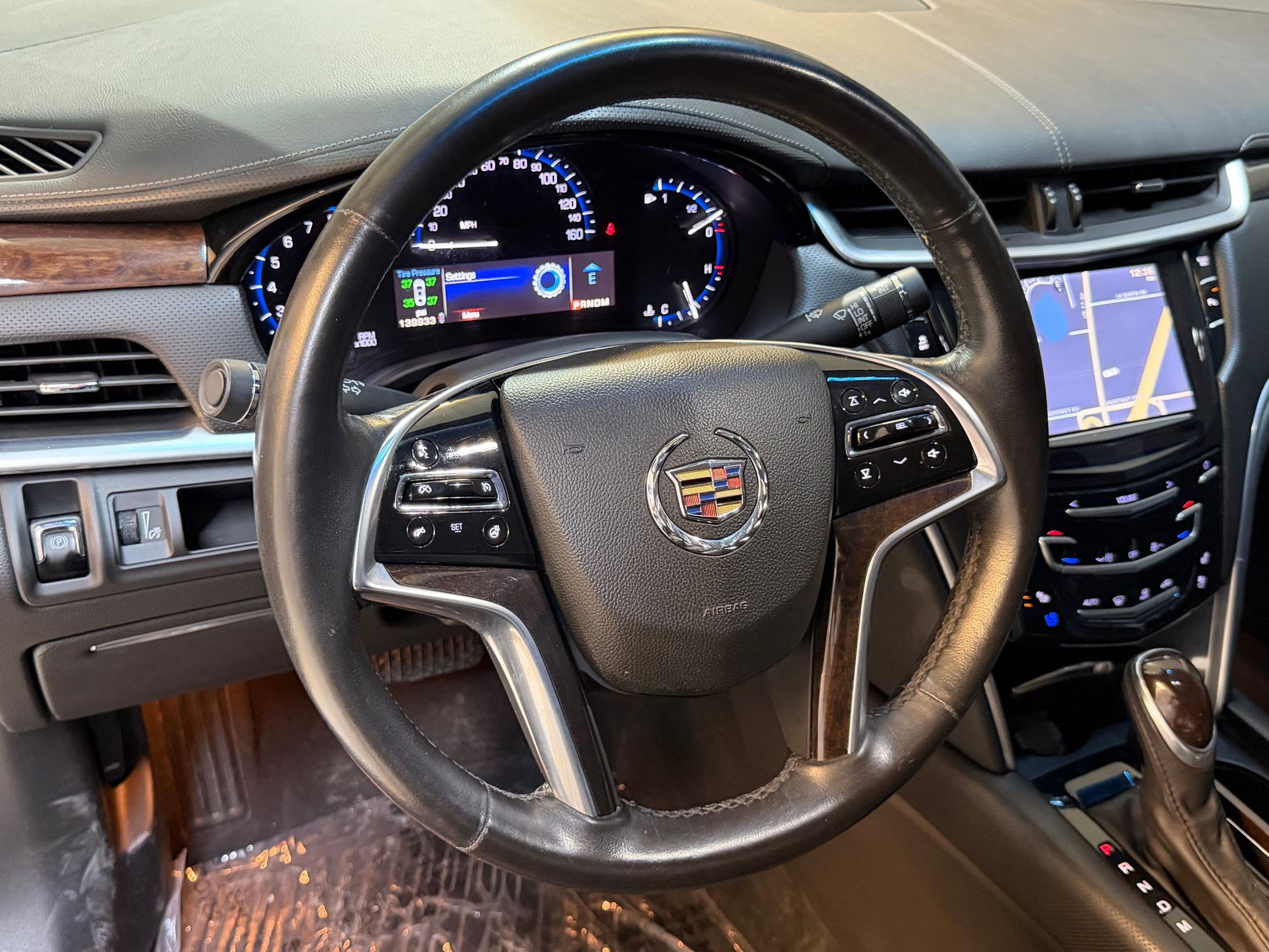 Used 2015 Cadillac XTS Luxury AWD/4WD image 4